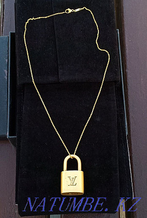 Louis Vuitton x Bernard h Mayer gold lockit chain Almaty - photo 2