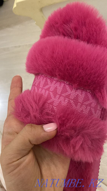 Продам тапочки! Со скидкой последние! Michael kors Астана - изображение 4