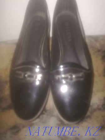 Женские чёрные туфли Елена из Лакированной кожи. Курминское - изображение 2