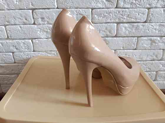 Продам женские туфли Petropavlovsk