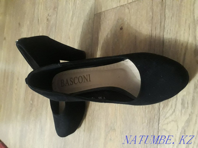 Sell shoes size 35 Makinsk - photo 1
