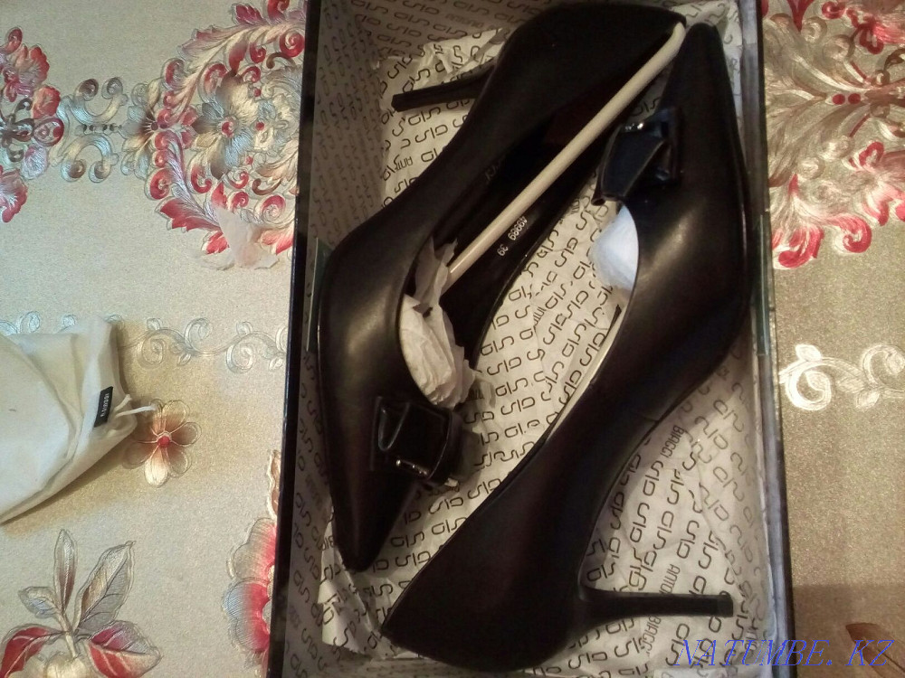 Boots boots Baskoni shoes leather Almaty - photo 3