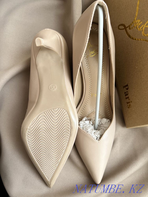 Selling new shoes 35! Urgent TORG Astana - photo 3