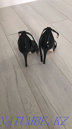 Sandals Saint Laurent Aqtobe - photo 4