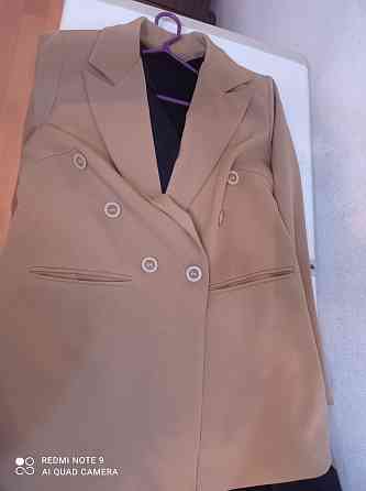 Продается пиджак 52 размера Almaty