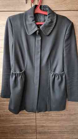 Пальто женское легкое 44-46 размер в хорошем состоянии продам Almaty