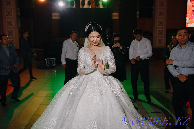 Продаю шикарное свадебное платье Астана - изображение 3