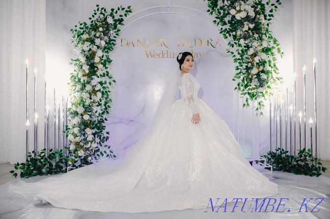 Продаю шикарное свадебное платье Астана - изображение 1