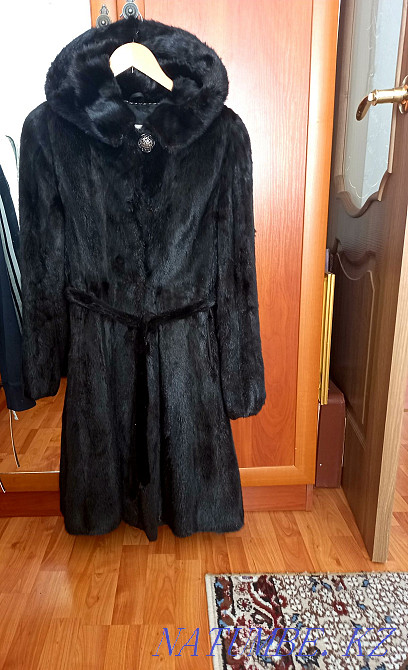 Қара күзен пальто 55000тг.  Қарағанды - изображение 1