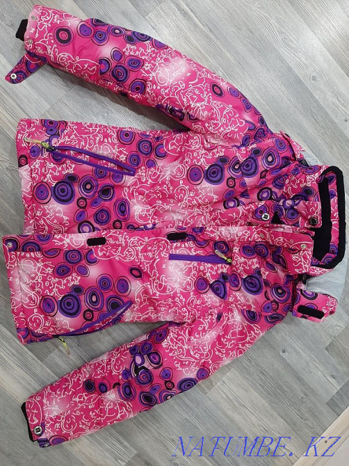 Продается лыжная куртка Актау - изображение 1