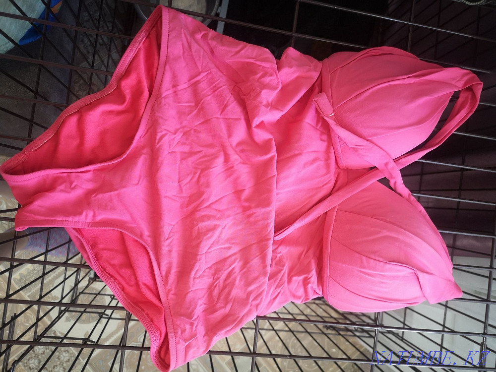 One-piece and separate swimwear Petropavlovsk - photo 2