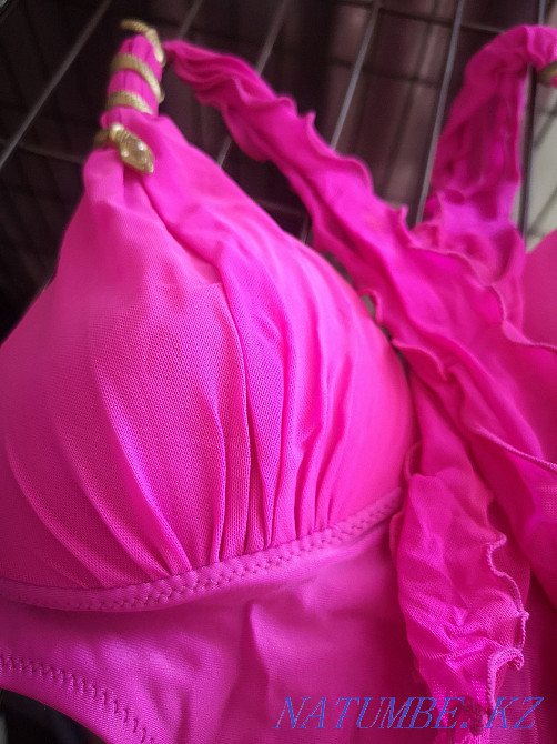 One-piece and separate swimwear Petropavlovsk - photo 3