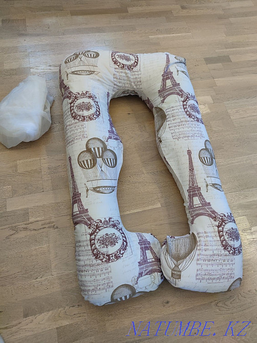 Pillow for pregnant women and for feeding the baby  - photo 1