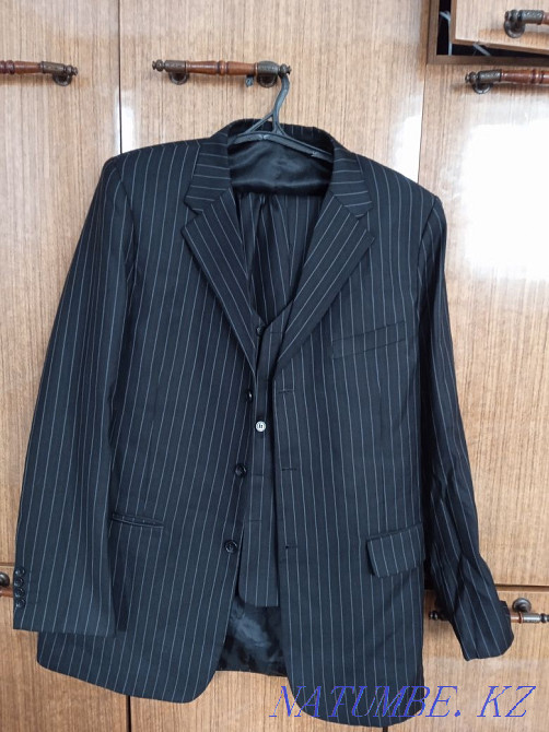 Three piece suit in stripes China factory Балыкши - photo 1