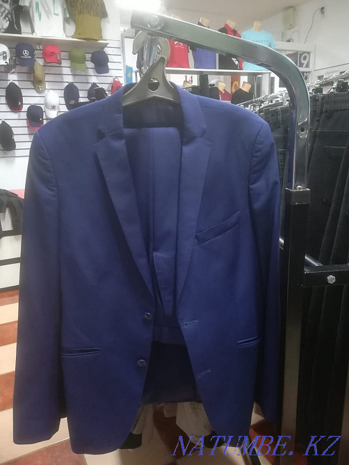 Костюм двойка, мужской, надевались один раз на мероприятие. Лисаковск - изображение 2