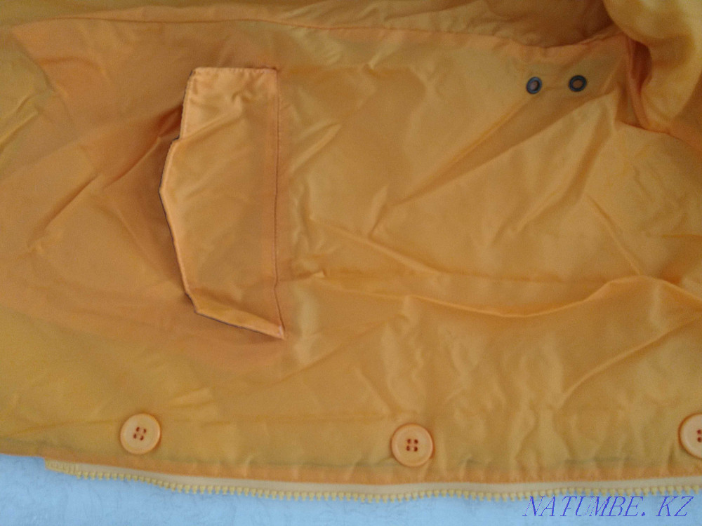 The jacket is man's, easy with a heater. Almaty - photo 2