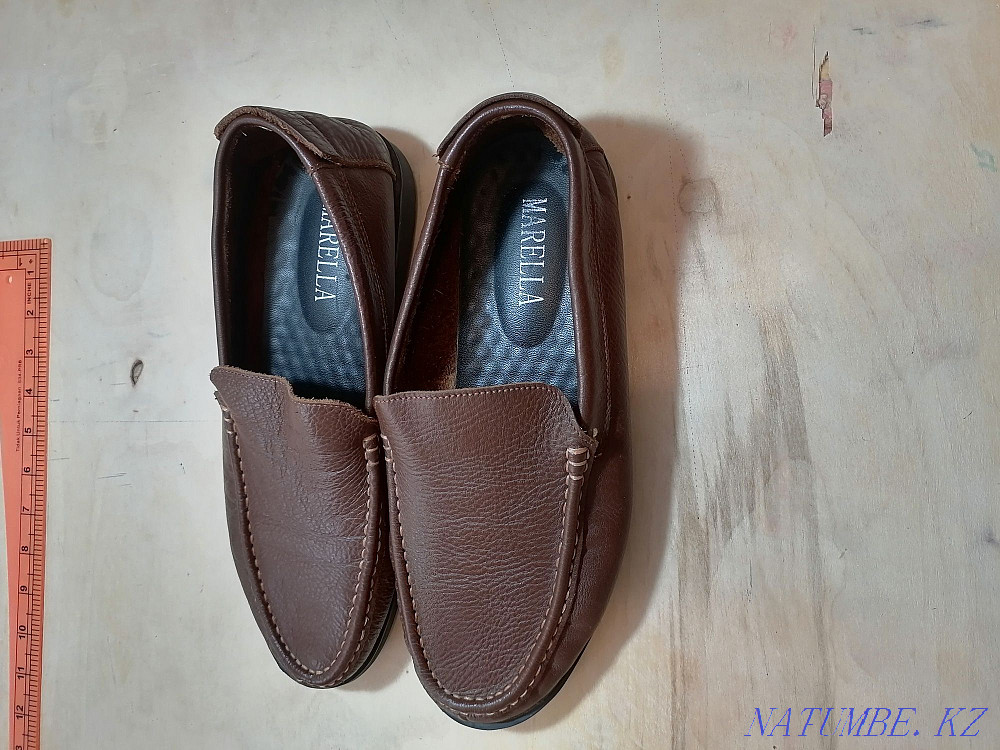 Тройка костюм 30 000тг/ макасины 12 000тг Махамбет - изображение 4