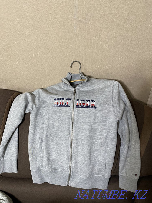 Классическая кофта hilfiger серая Семей - изображение 1