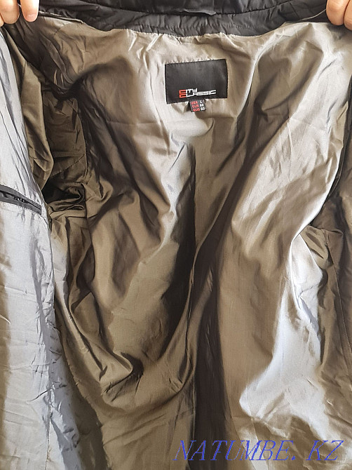 Продам мужские пуховики (черный и белый) и кожанную дубленку Астана - изображение 1