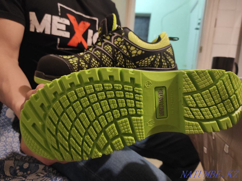 Protective working low shoes with a metal protective toe cap Oral - photo 2