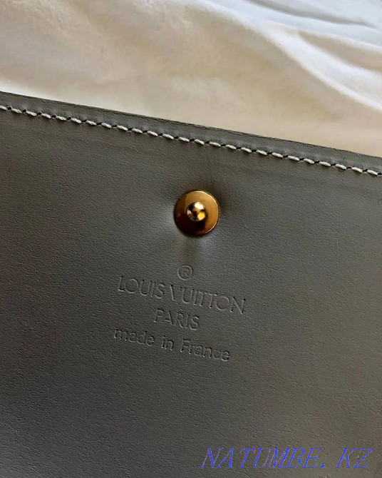 Louis Vuitton vernis monogram walker Алматы - изображение 6