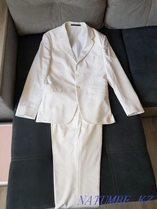 Men's suit. Jacket and trousers. Taldykorgan - photo 2