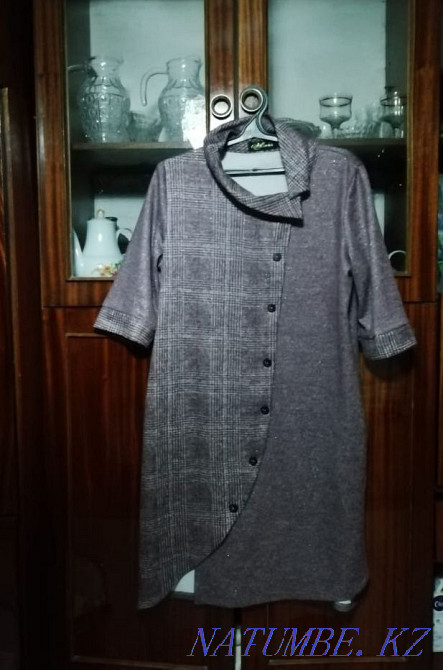 Shirts, sneakers, dresses  - photo 5