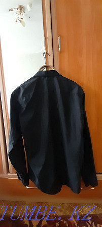 Продам черную рубашку Аркалык - изображение 2