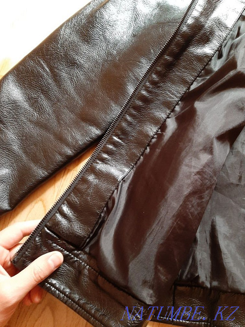 Продам отличный кожаный пиджак (куртка) Актау - изображение 2