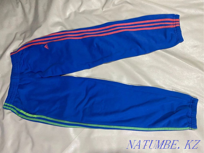 Продам паруши adidas essentials Костанай - изображение 1