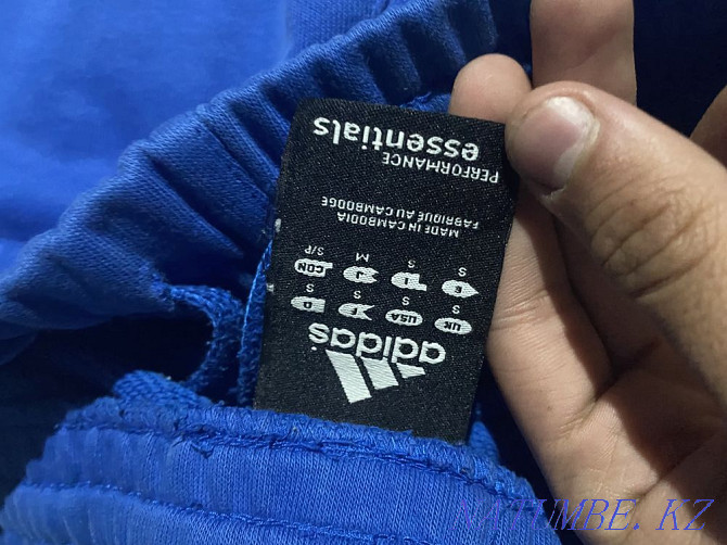 Продам паруши adidas essentials Костанай - изображение 2