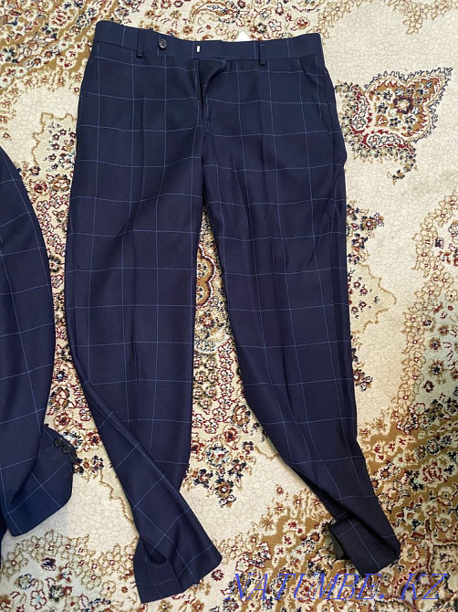 костюм 46 размер Усть-Каменогорск - изображение 1