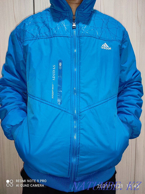 Продам мужскую двухсторонию осеннию куртку в отличном состоянии. Уральск - изображение 3