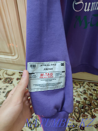 продам фиолетовое худи с принтом Усть-Каменогорск - изображение 3
