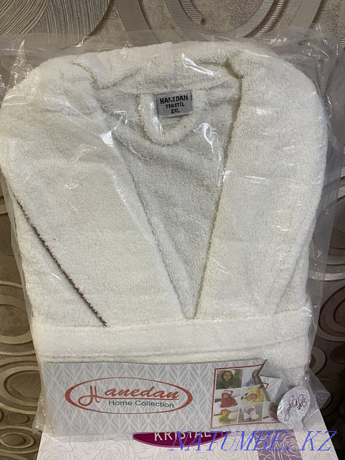 Terry bathrobe Ust-Kamenogorsk - photo 1