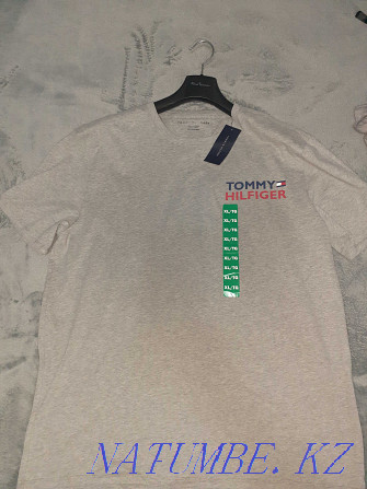 T-shirt Tommy Hilfiger, 2xl. Original! USA! FINAL price 25 000. Almaty - photo 2