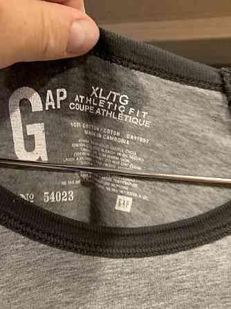 Продам кофту GAP Алматы