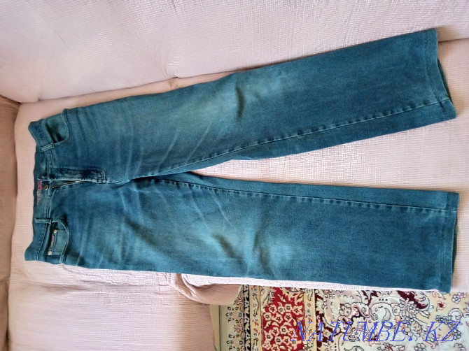 48/50 тік өлшемді тігілген ерлер джинсы.  Ақтау  - изображение 1