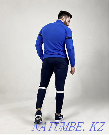 Nike спорттық костюмі, түпнұсқа (46-48, М)  Екібастұз - изображение 2
