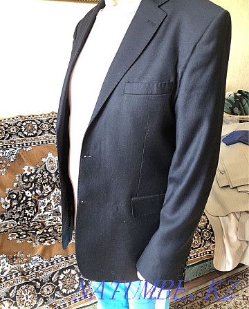 Қара түсті костюм сатылады  Көкшетау - изображение 1