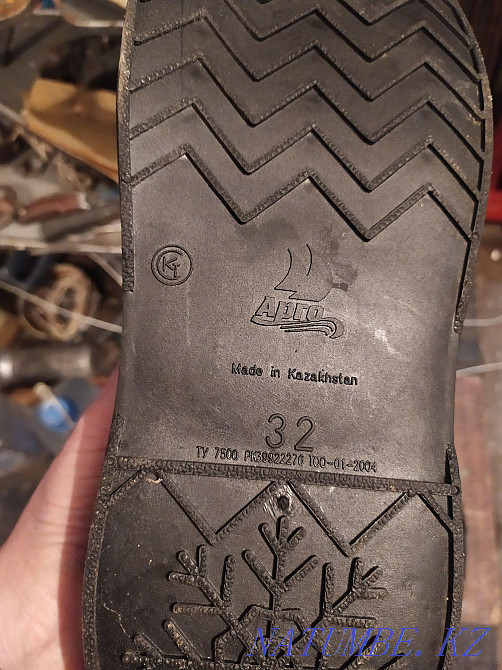 Galoshes for sale. Pavlodar - photo 2