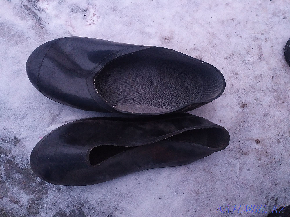 Galoshes for sale. Pavlodar - photo 1