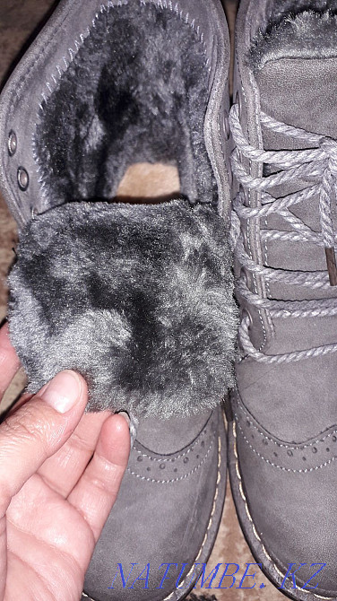 Продаётся!38 размер Тараз - изображение 4