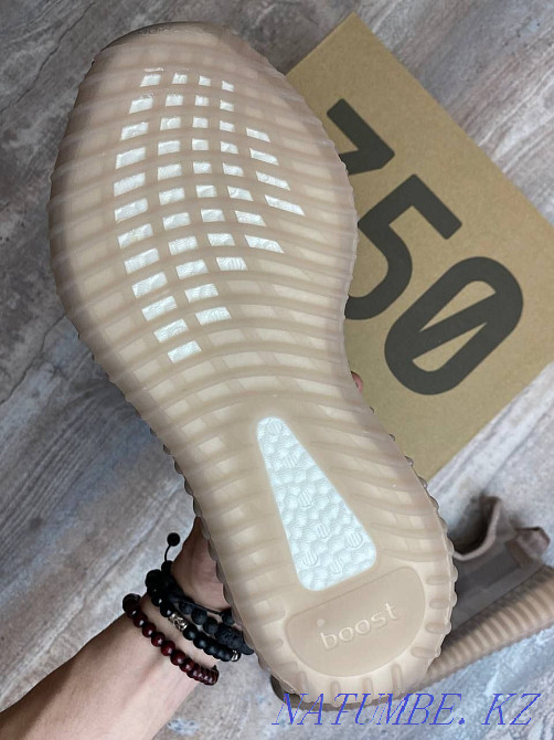 Кроссовки ADIDAS YEEZY BOOST 350 V2 originals KASPI RED | KASPI 0-0-12 Алматы - изображение 4