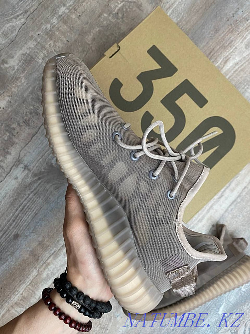 Кроссовки ADIDAS YEEZY BOOST 350 V2 originals KASPI RED | KASPI 0-0-12 Алматы - изображение 2