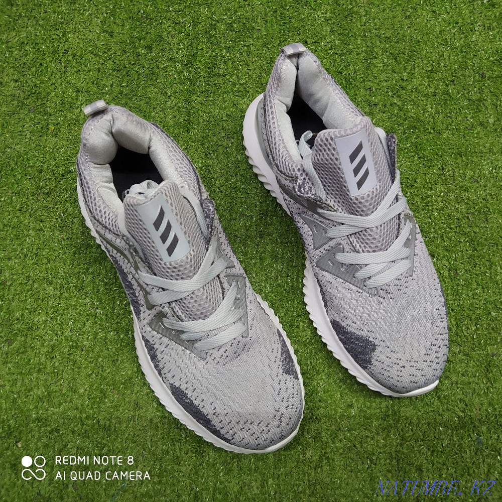 Кроссовки Adidas izi .весна лето Алматы - изображение 1