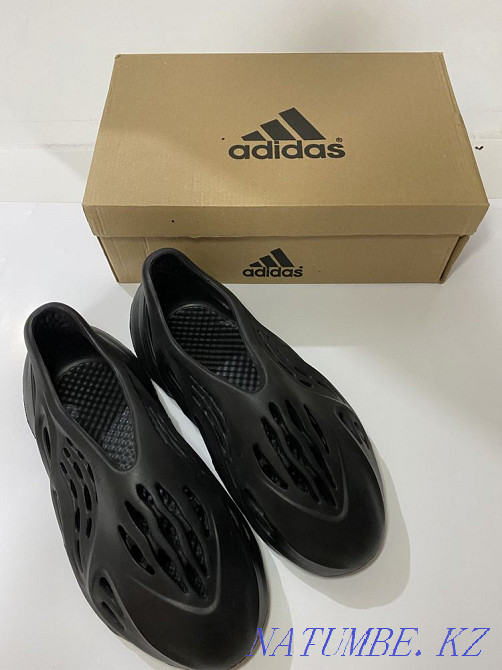 Adidas Slide,Yeezy slide шлепки на лето Алматы - изображение 1