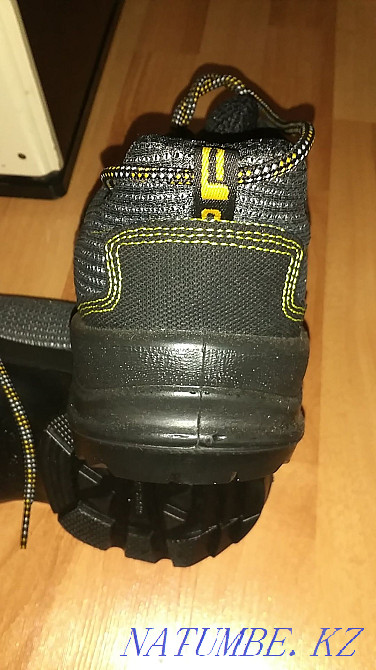 Полуботинки с металлическим носом Ушаново - изображение 3