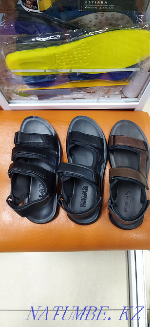 I will sell men's sandals 