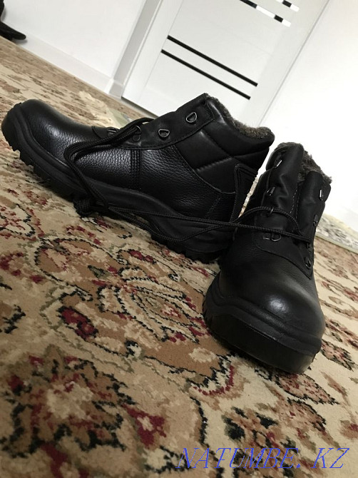 safety shoes  - photo 2